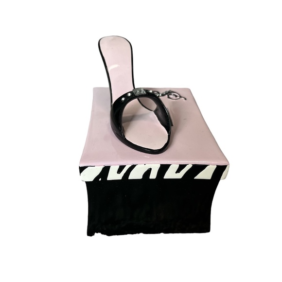 COPY - PIGGY BANK Ceramic Shoe Themed 'A Penny Saved is a New Pair Earned' Bling - Picture 6 of 9